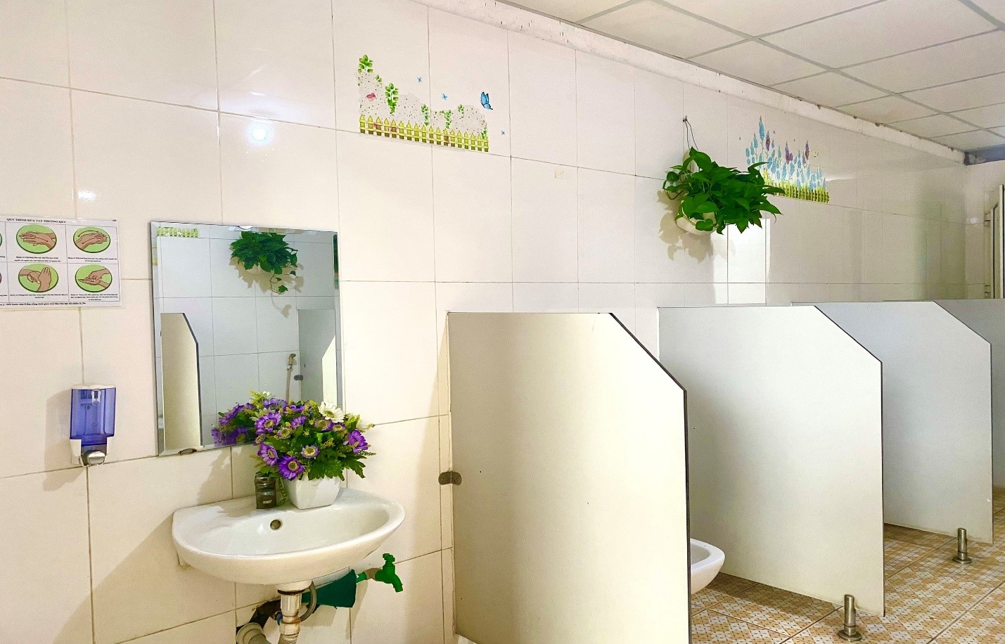 Phong trào Trang trí Nhà vệ sinh xanh sạch  Đẹp Thân thiện 2020 2021