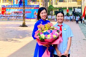 NGƯỜI THẮP LỬA CHO PHONG TRÀO ĐỘI VÀ THIẾU NHI